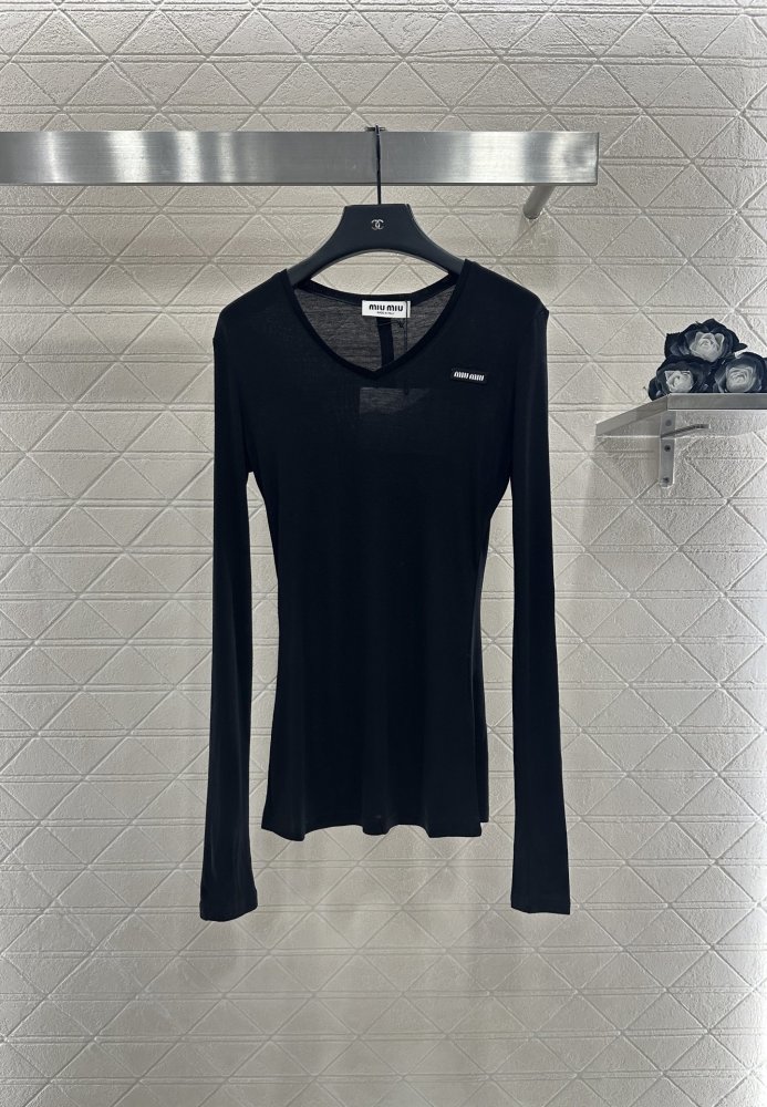 Кофта облегающая женская