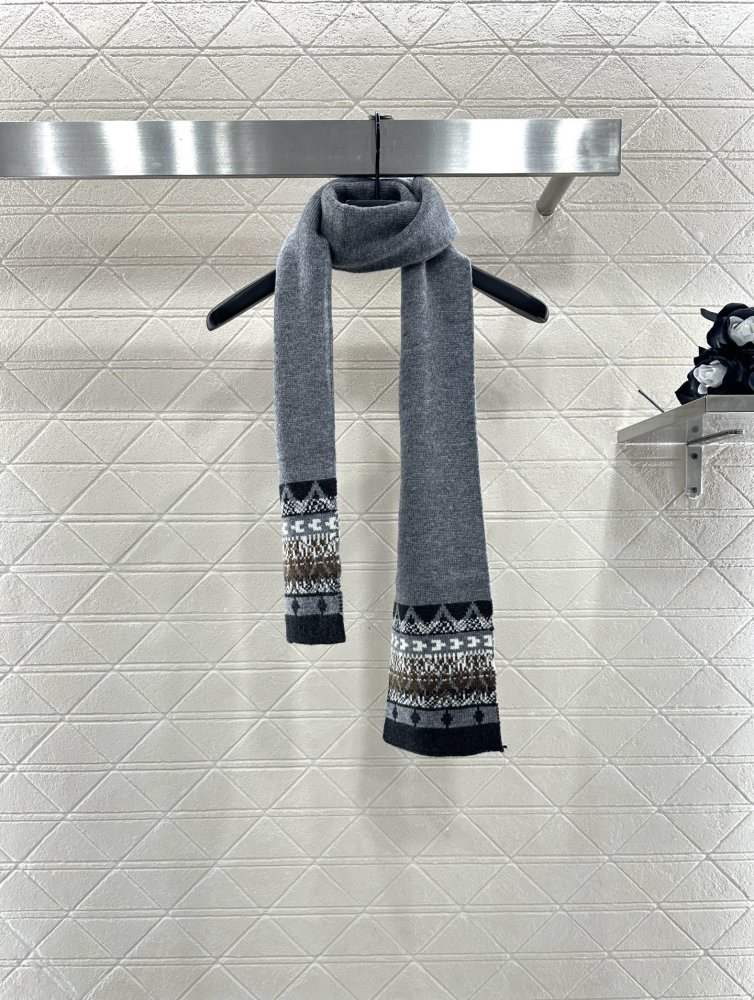 Кофта с шарфом женская фото 8