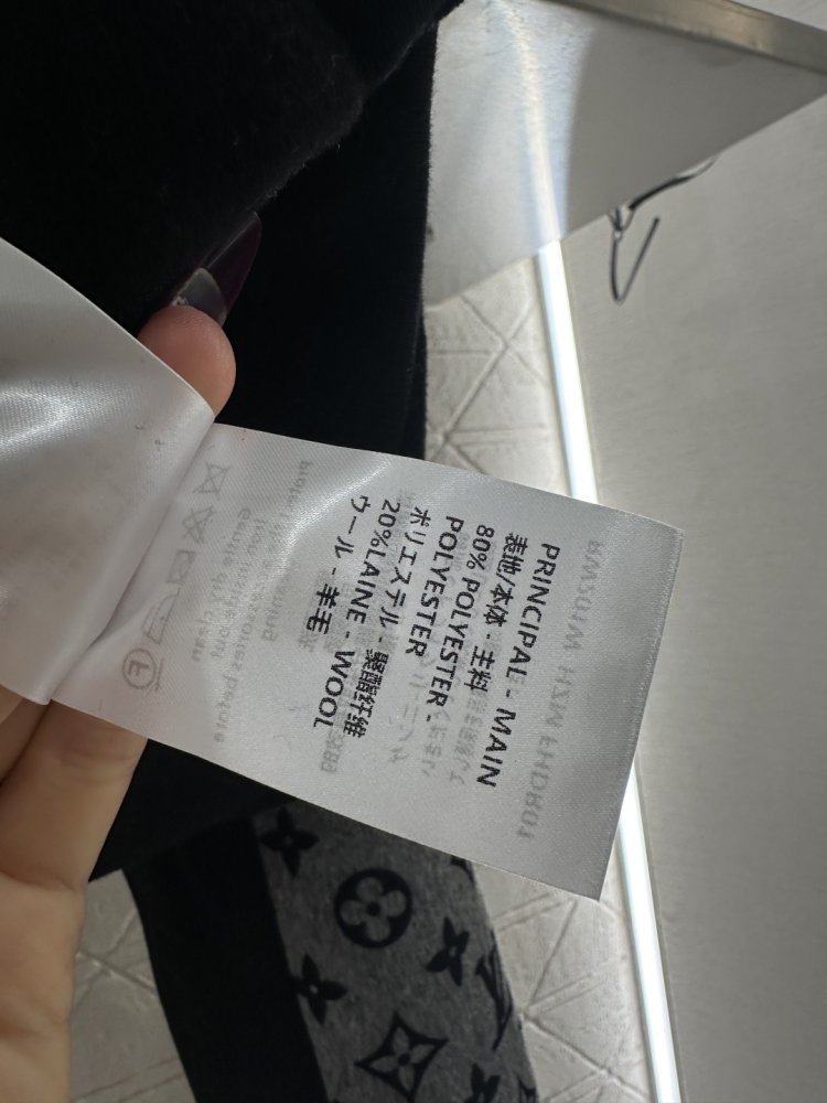 Кофта спортивная на молнии фото 9