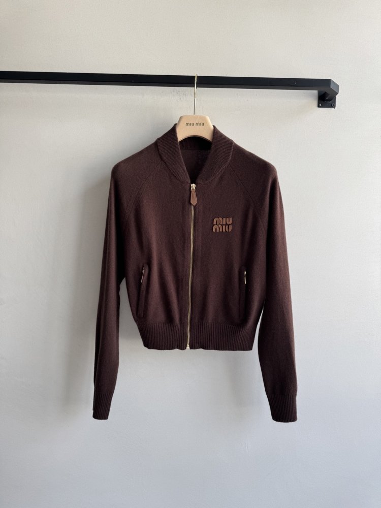 Blouse women's on lightning