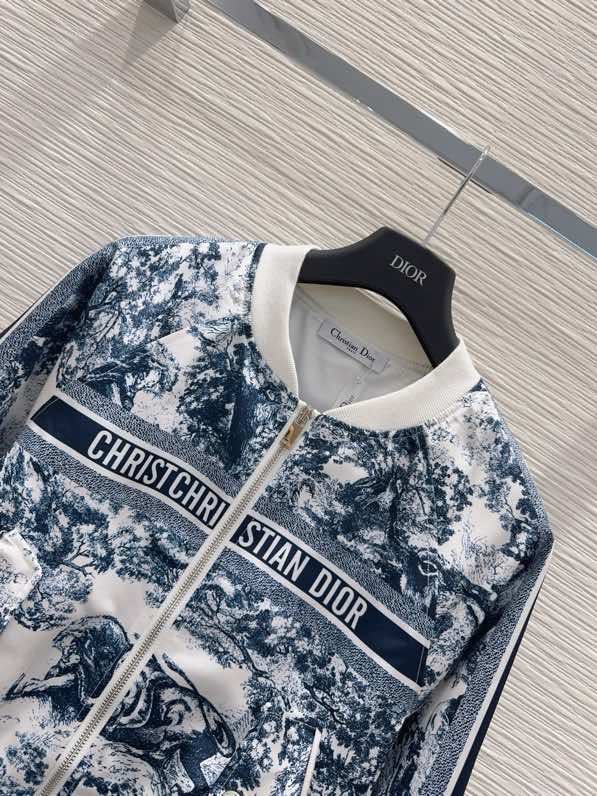 Кофта женская на молнии фото 2