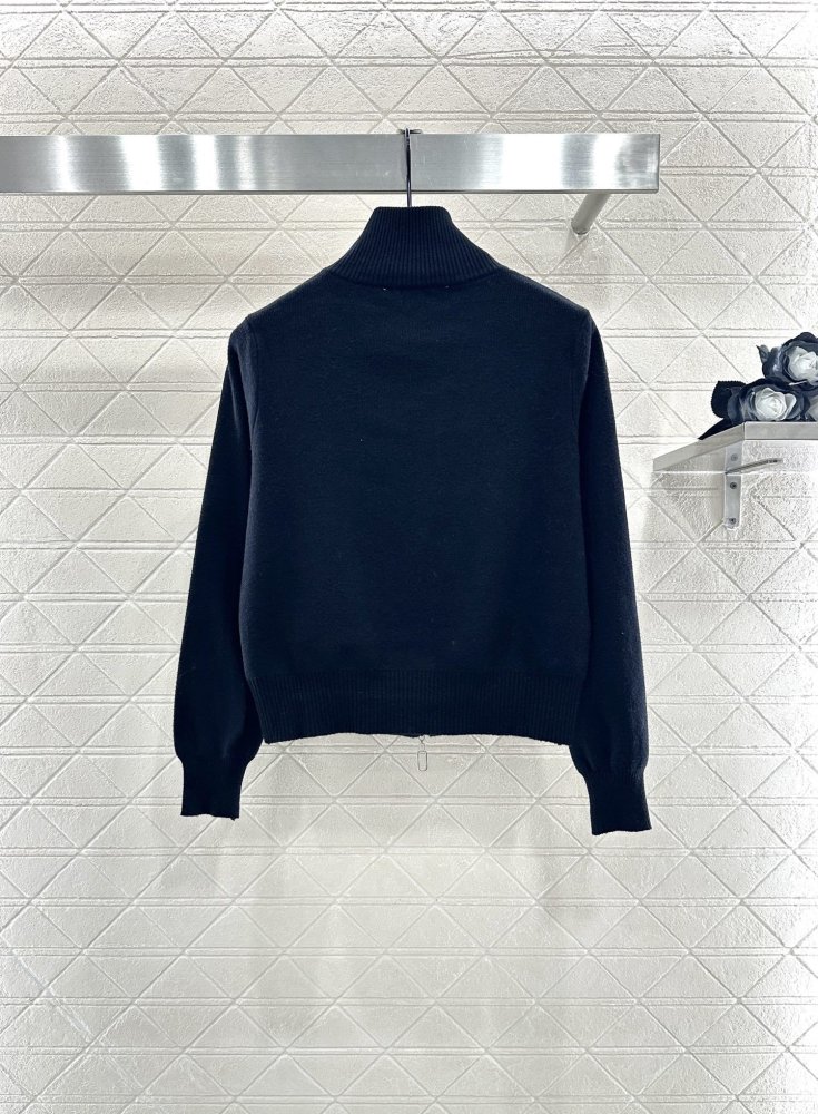 Кофта женская на молнии фото 2