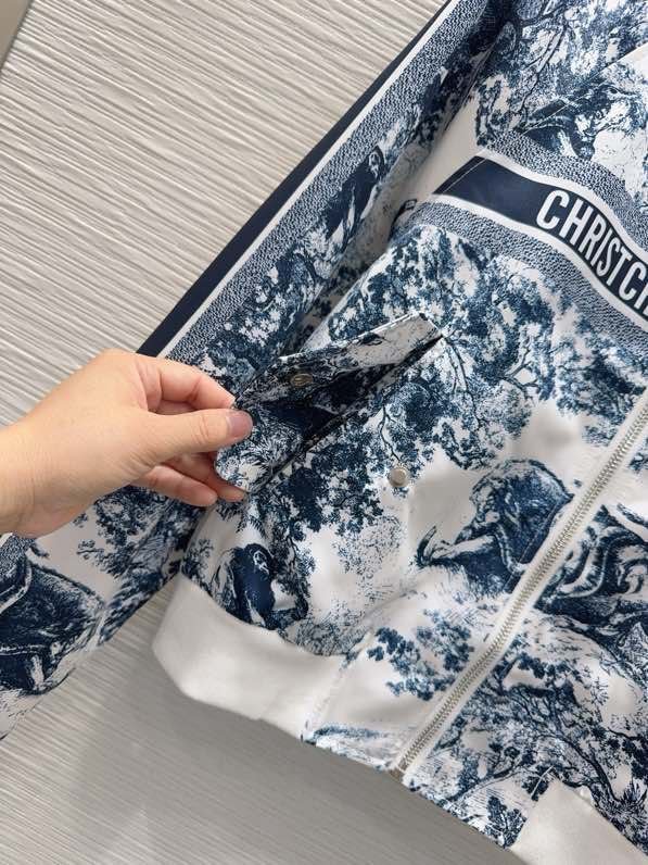 Кофта женская на молнии фото 3