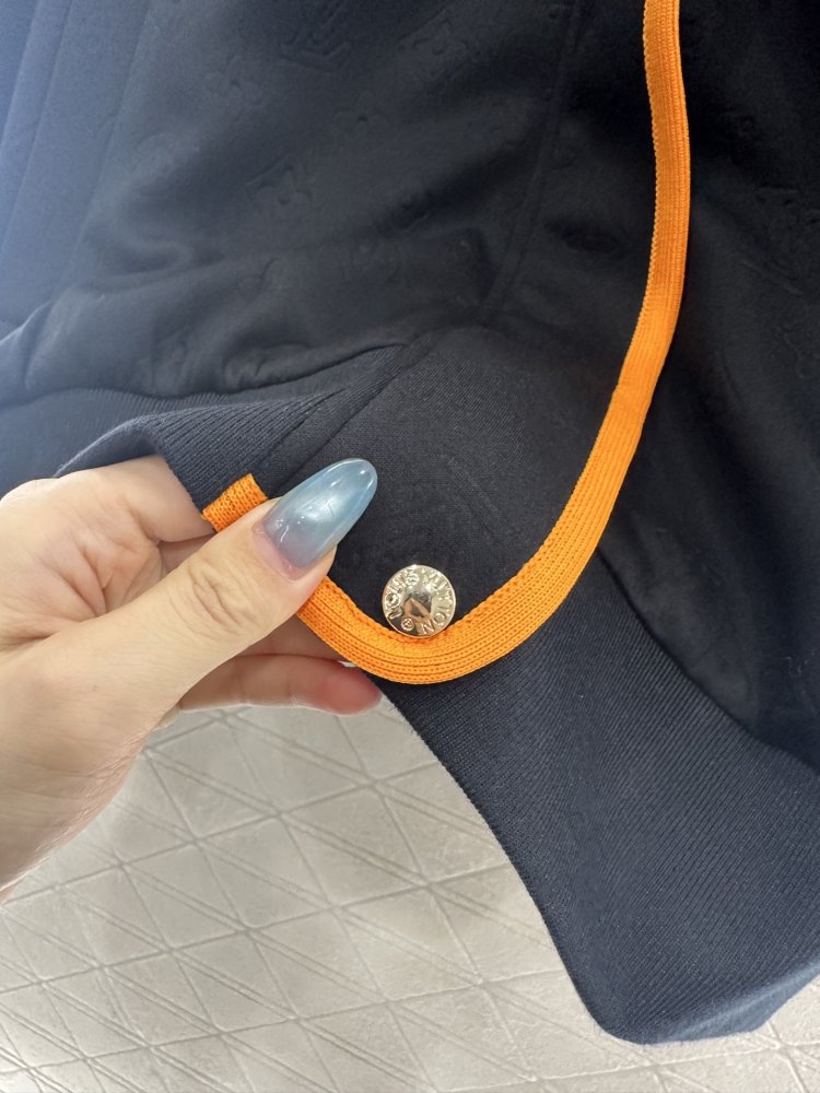 Кофта женская на молнии фото 4