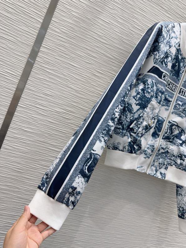 Кофта женская на молнии фото 5