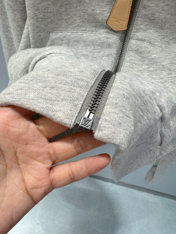 Кофта женская на молнии фото 6