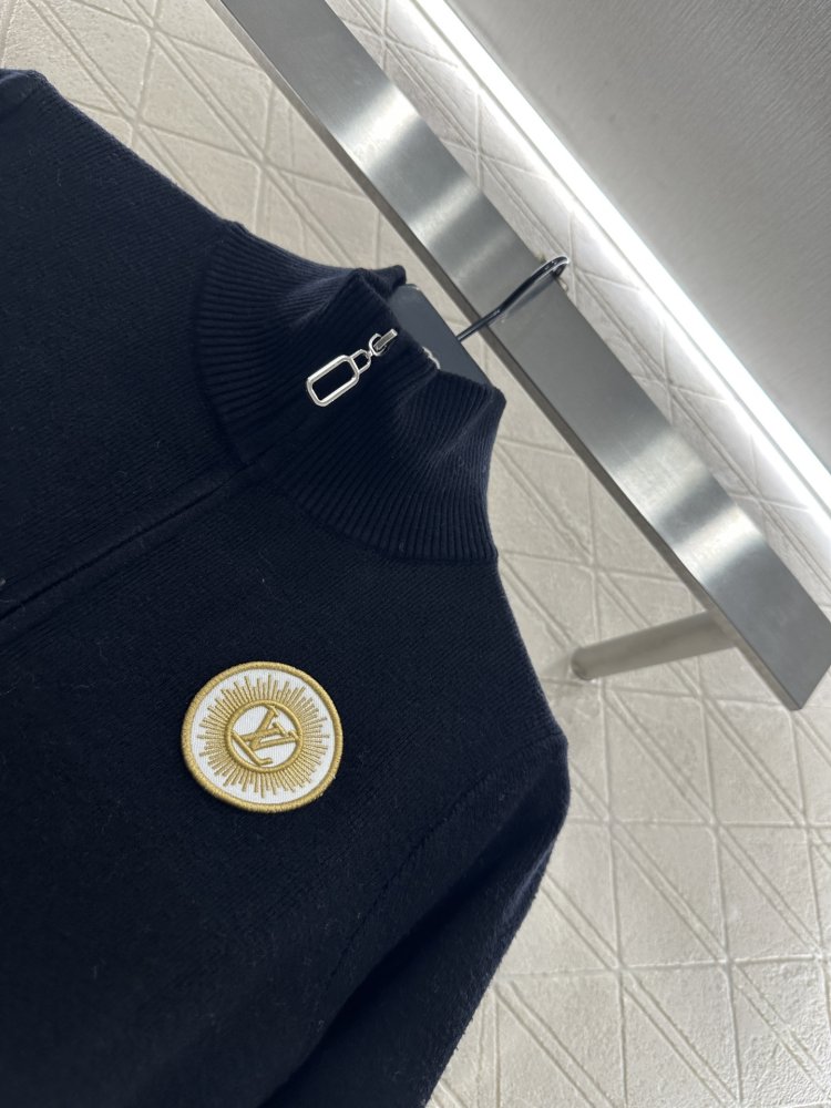 Кофта женская на молнии фото 6