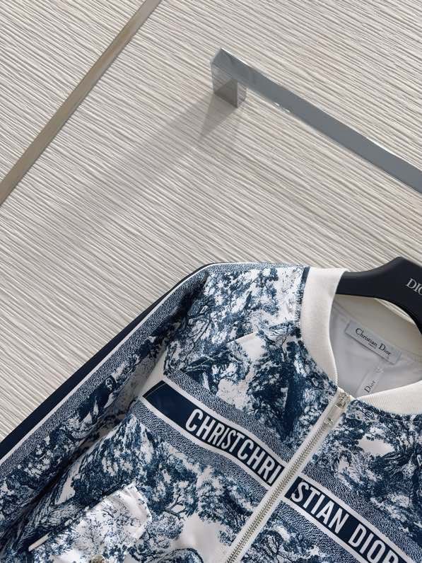 Кофта женская на молнии фото 9