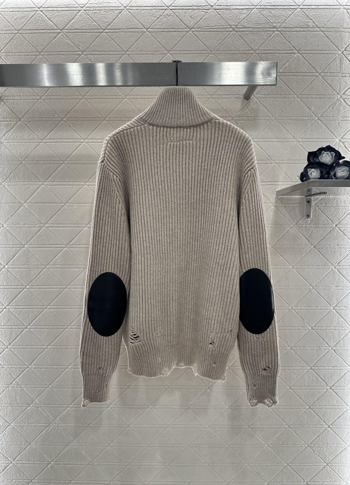 Кофта женская с рваными рукавами фото 2