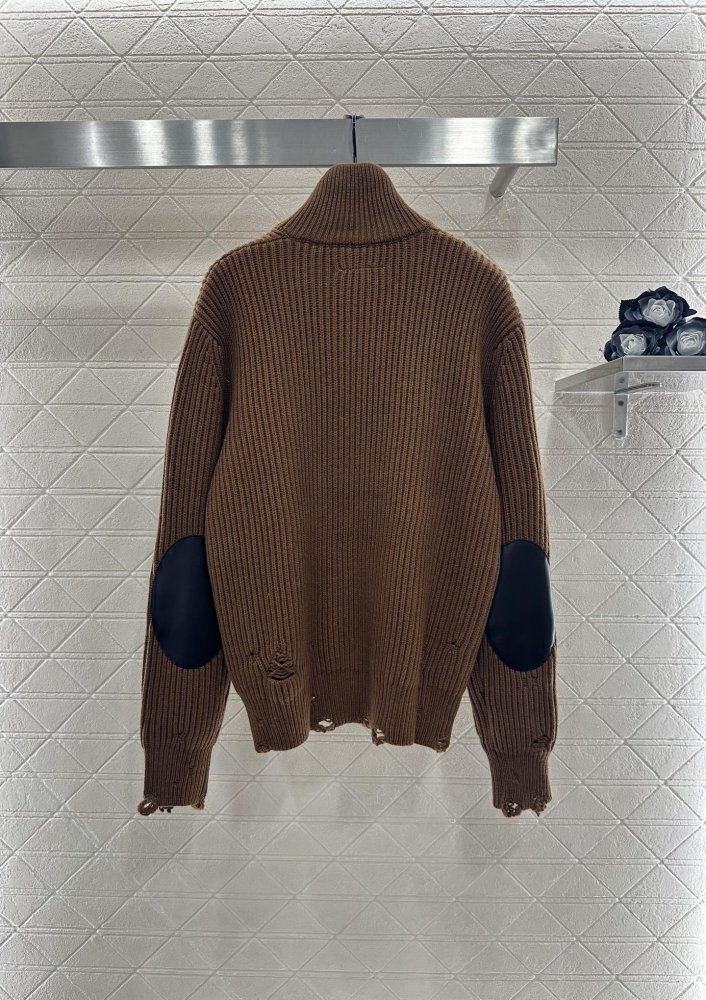 Кофта женская с рваными рукавами фото 2