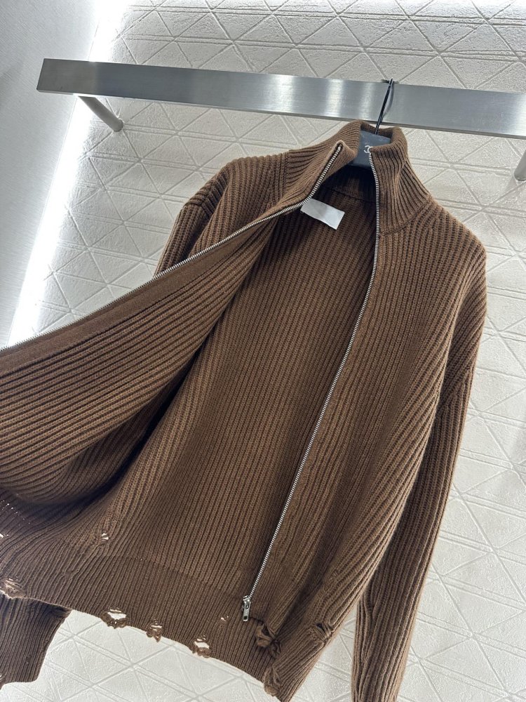 Кофта женская с рваными рукавами фото 6