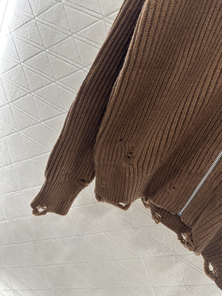 Кофта женская с рваными рукавами фото 7