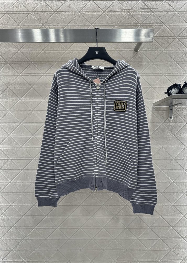 Кофта женская