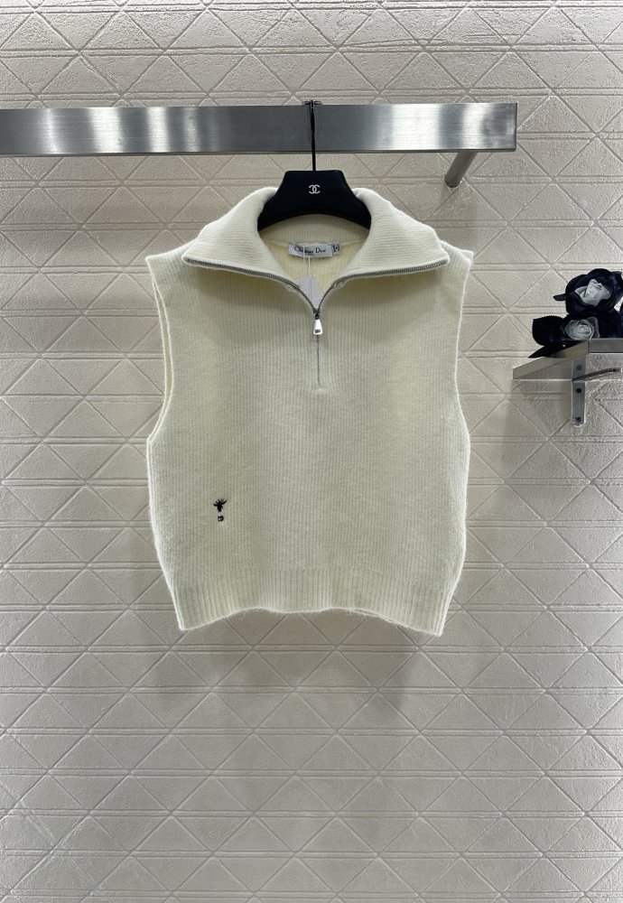 Кофта жіноча