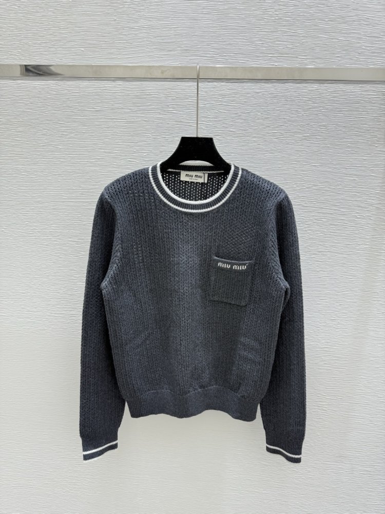 Кофта жіноча