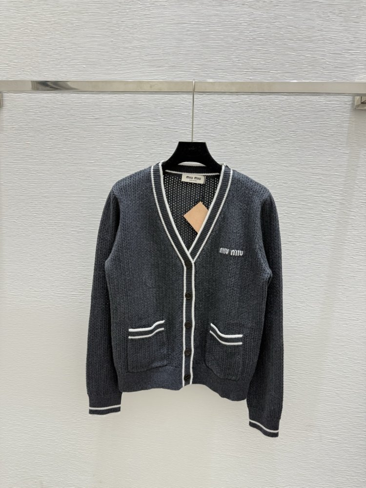 Кофта жіноча