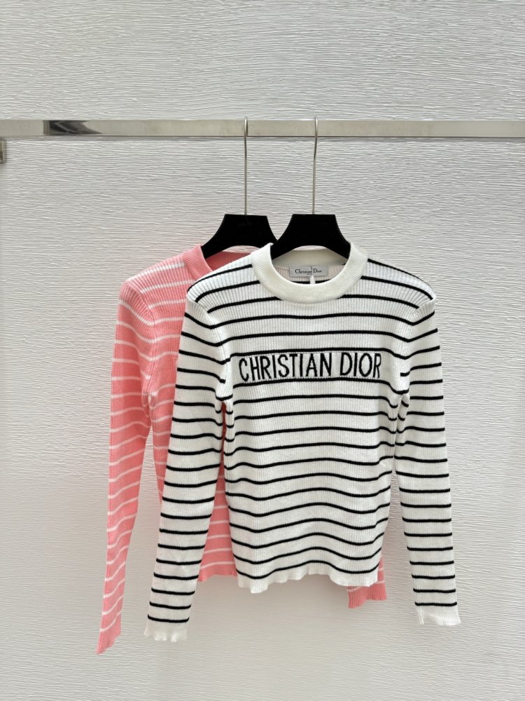 Кофта жіноча