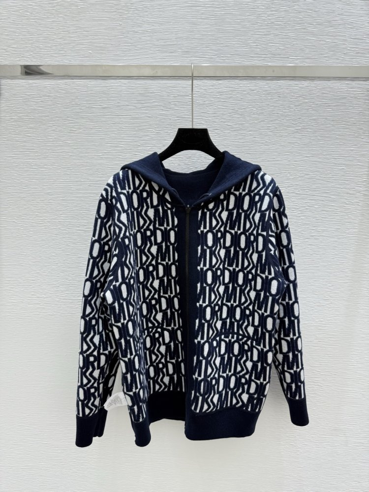 Кофта жіноча