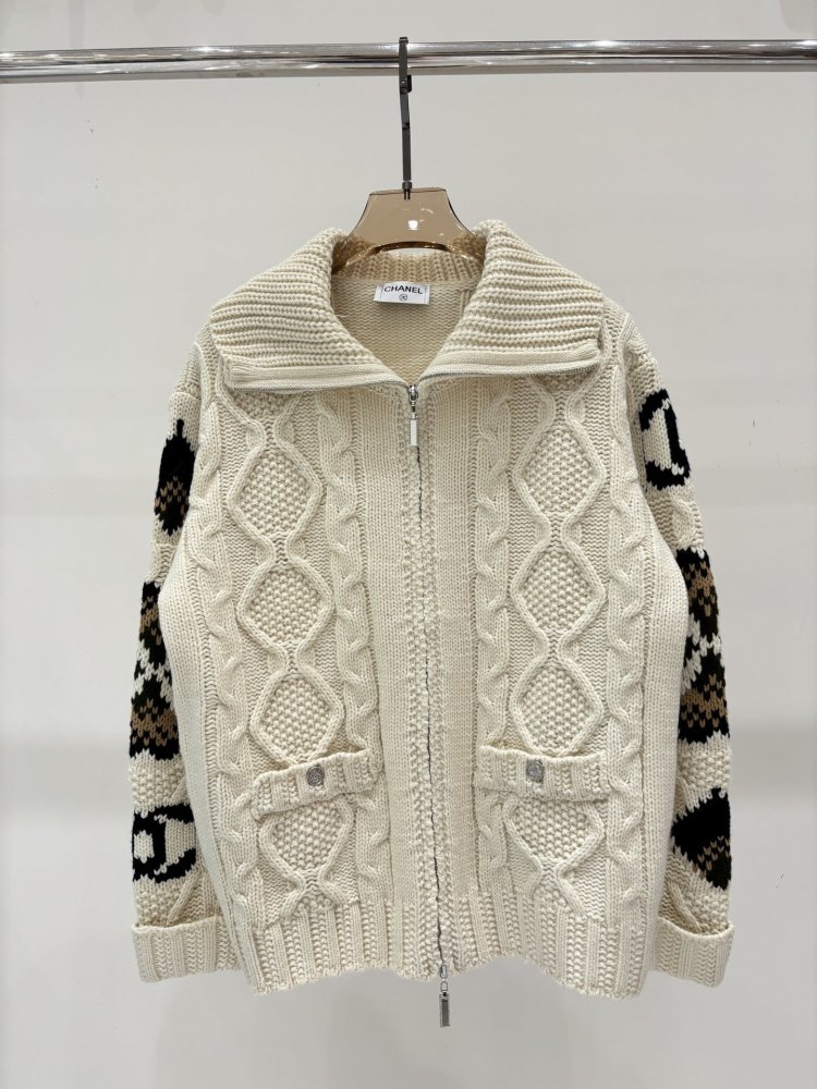 Кофта жіноча