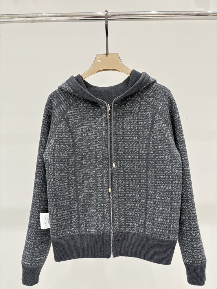 Кофта женская