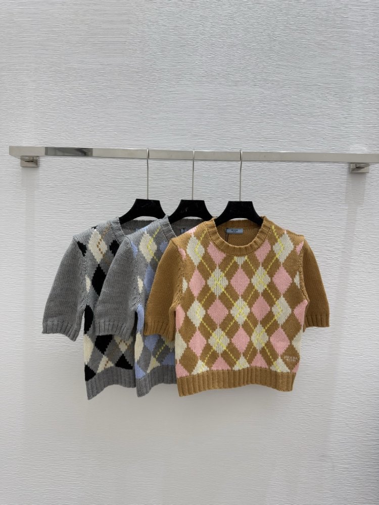 Кофта жіноча