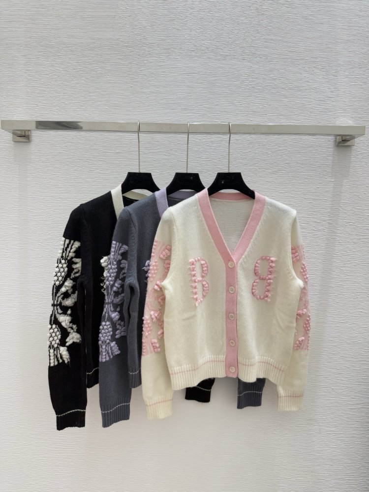 Кофта жіноча