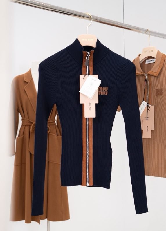 Кофта жіноча