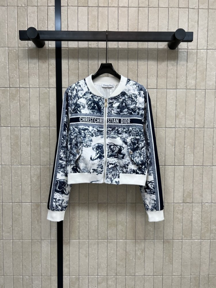 Кофта жіноча