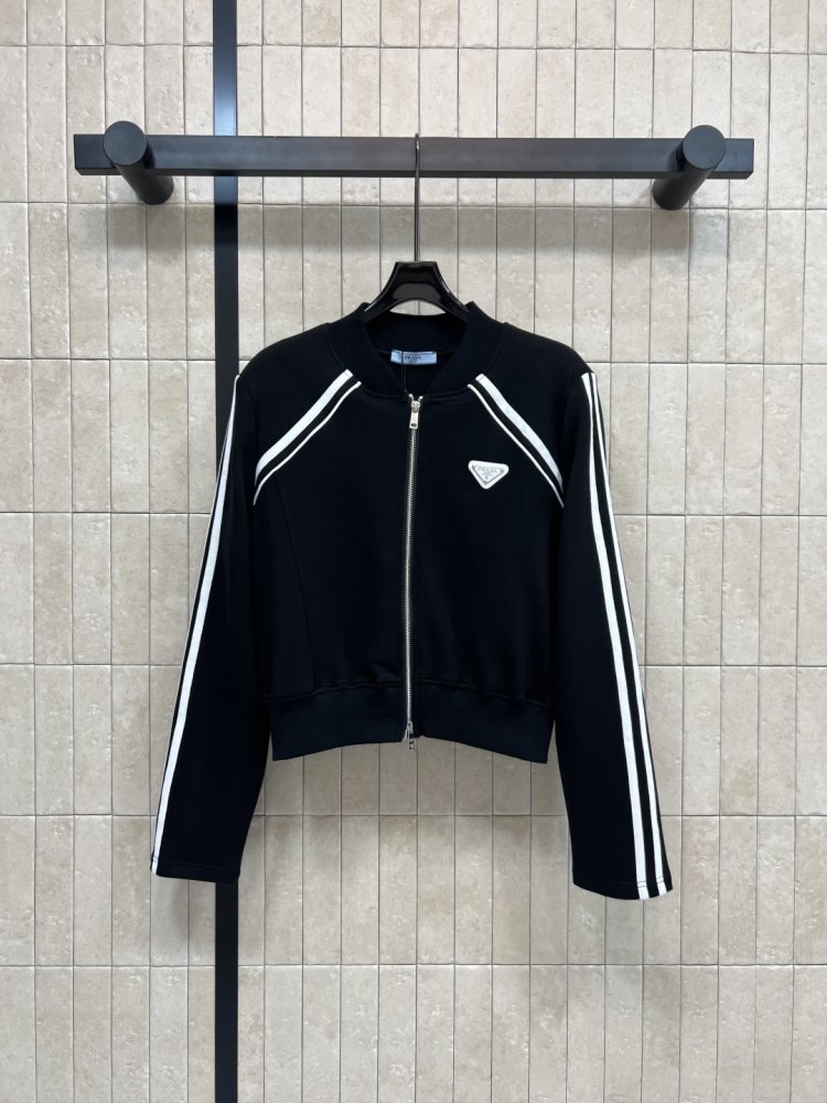 Кофта жіноча