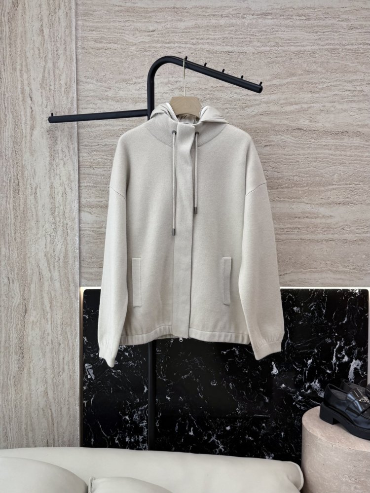 Кофта женская