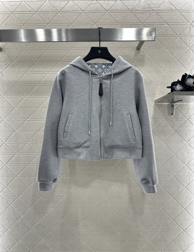 Кофта жіноча