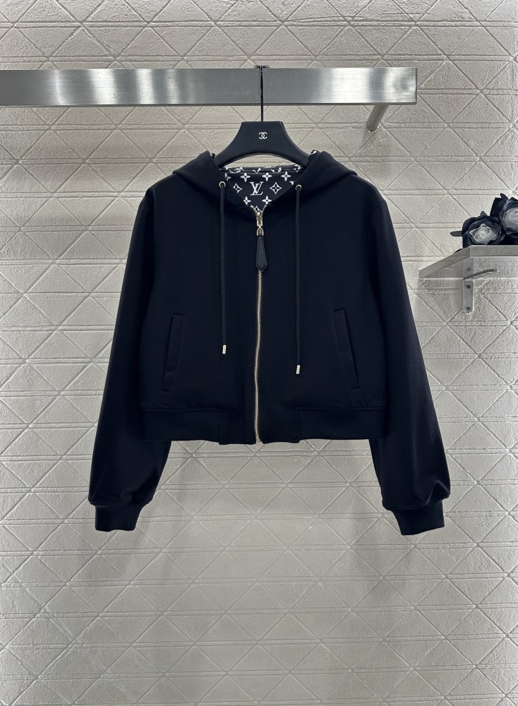 Кофта жіноча