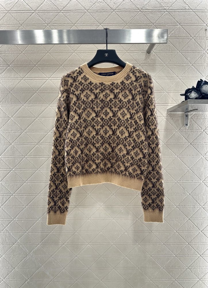 Кофта жіноча