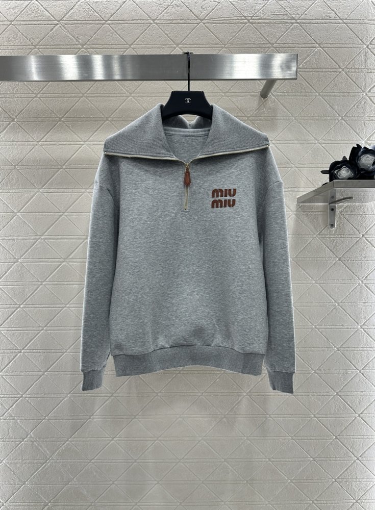 Кофта жіноча