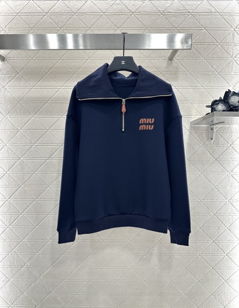 Кофта жіноча