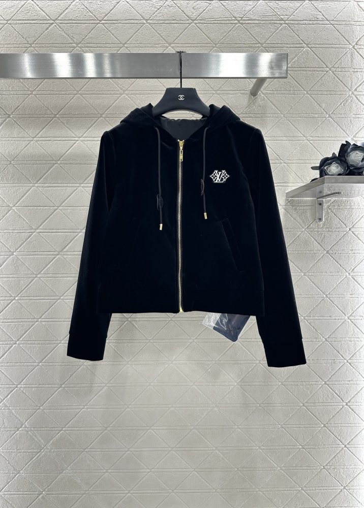 Кофта жіноча