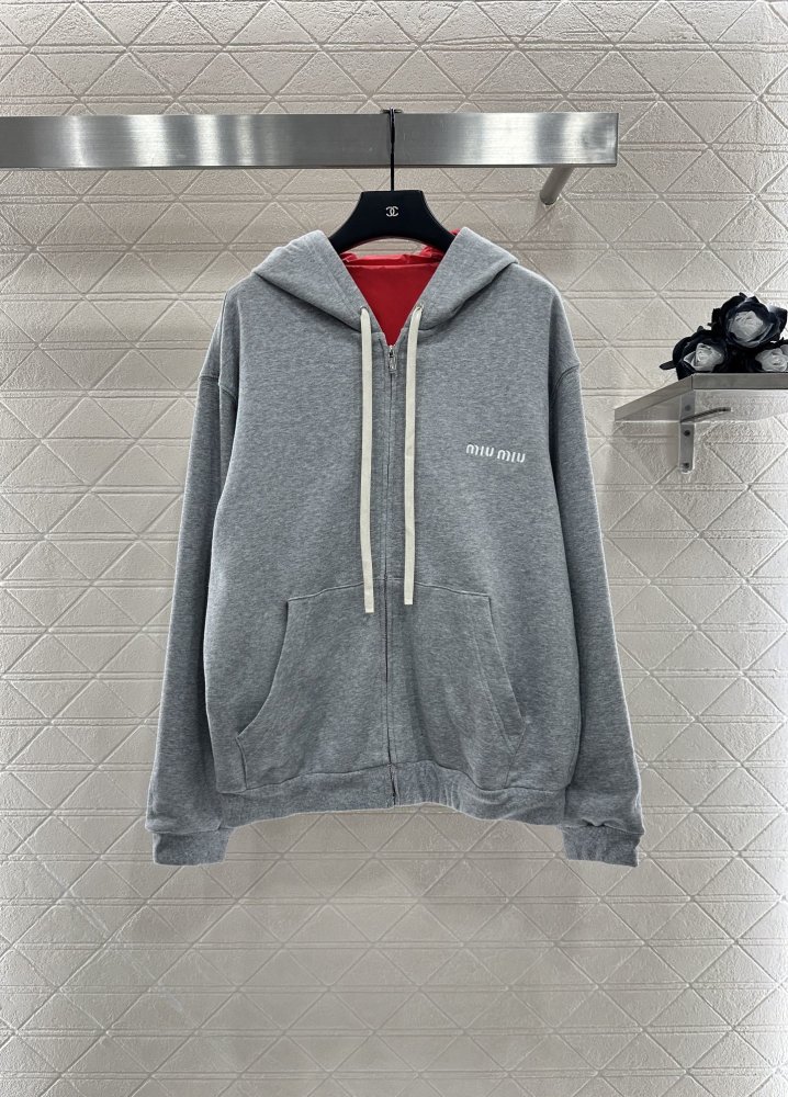 Кофта жіноча