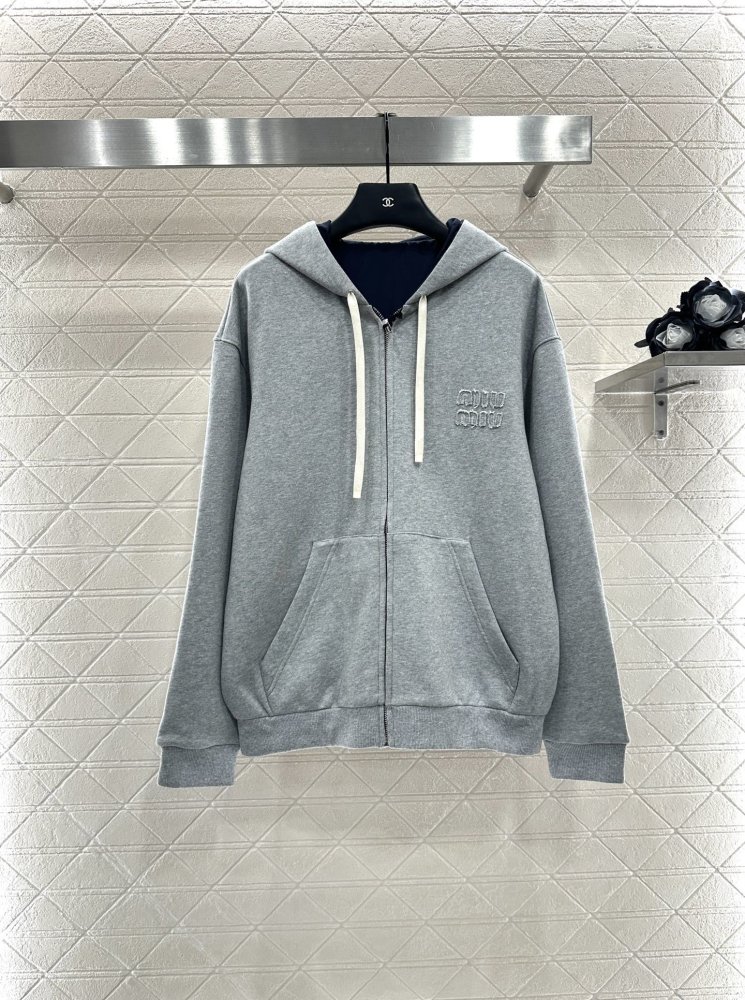 Кофта жіноча