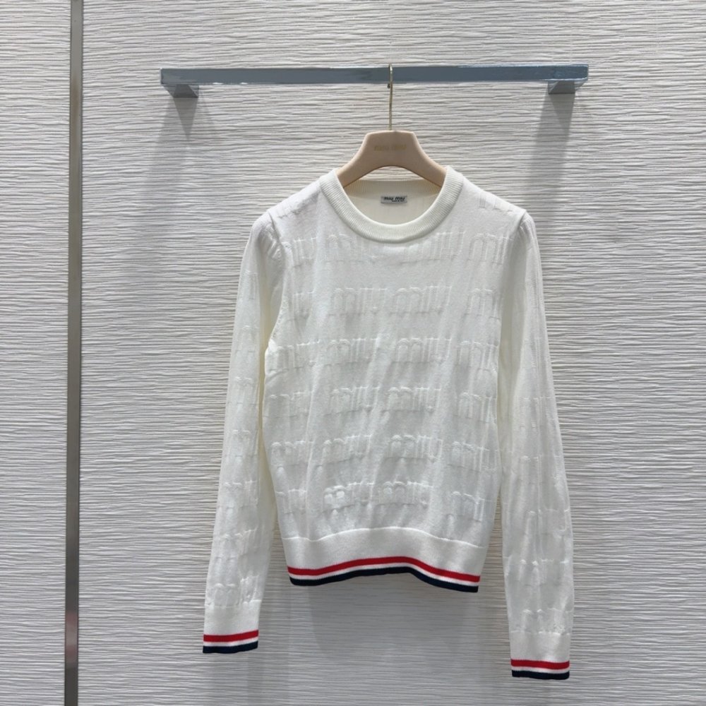 Кофта жіноча