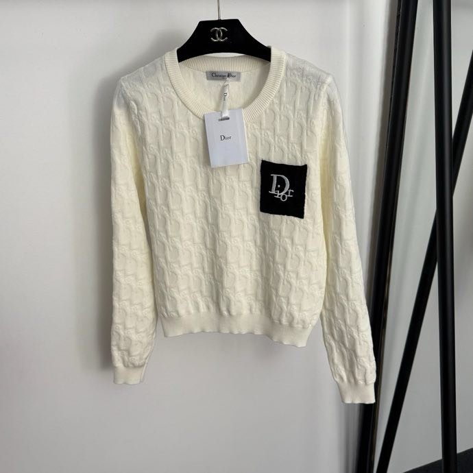 Кофта жіноча