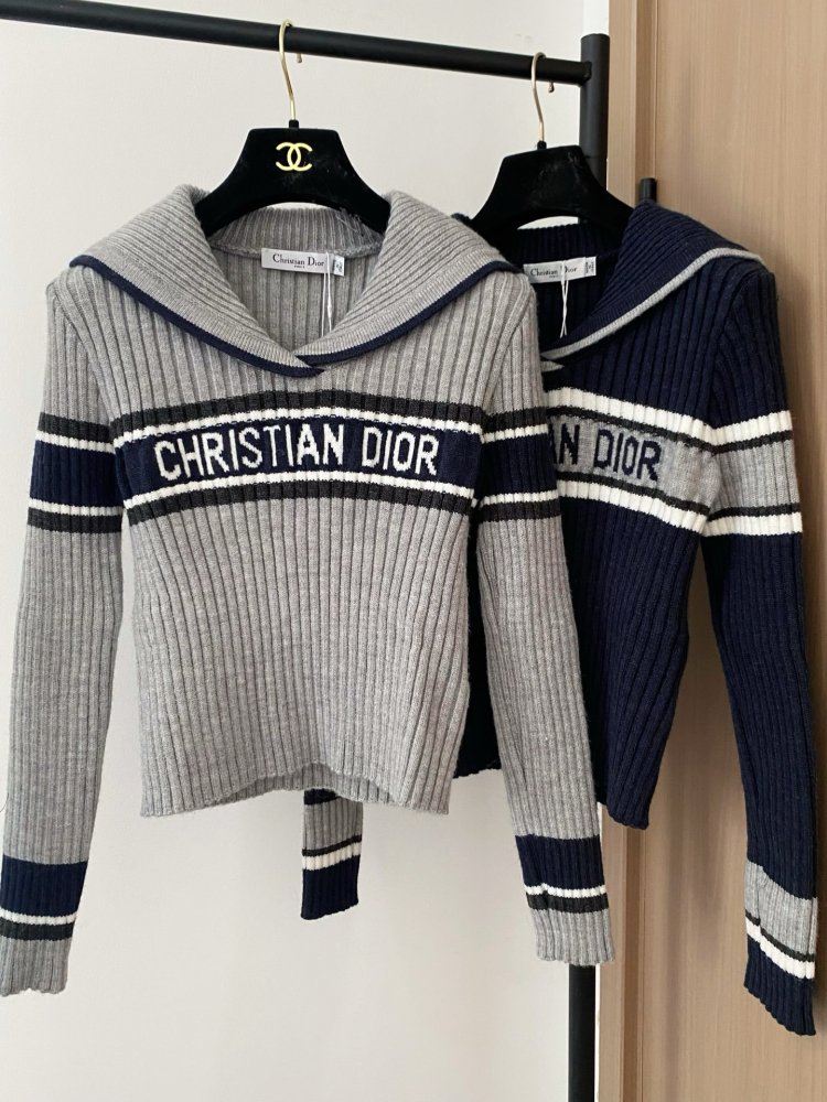 Кофта жіноча