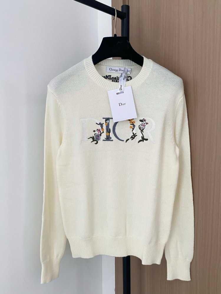 Кофта жіноча