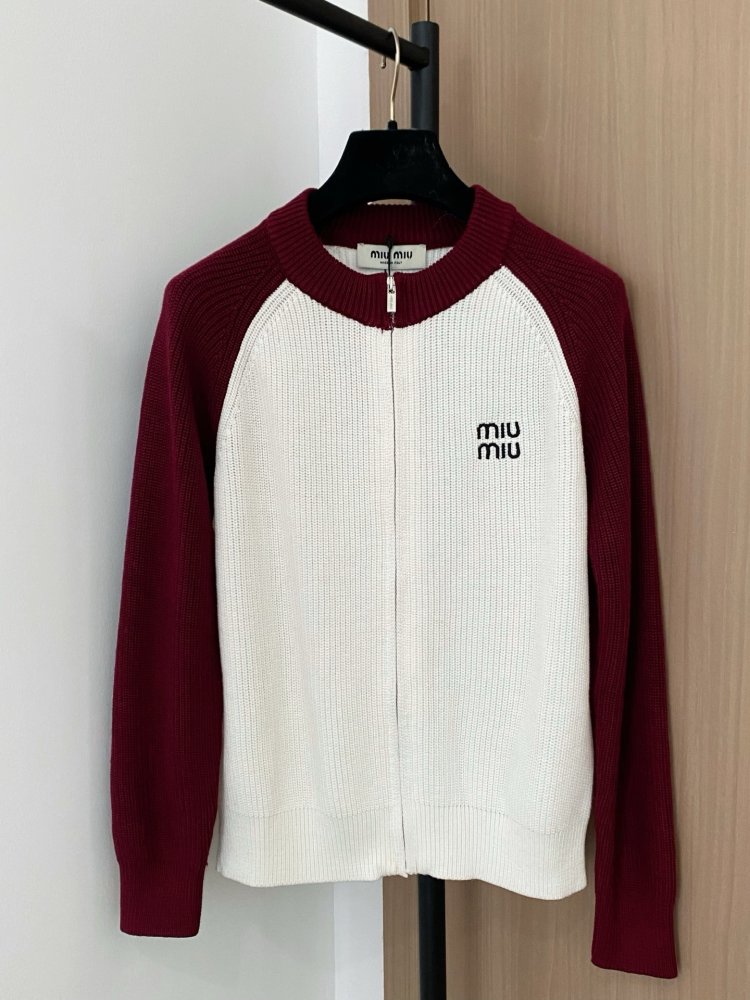 Кофта жіноча