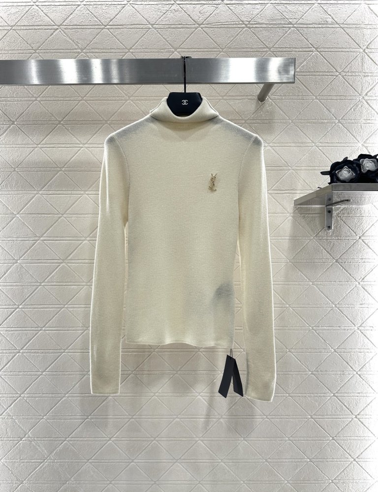 Кофта жіноча