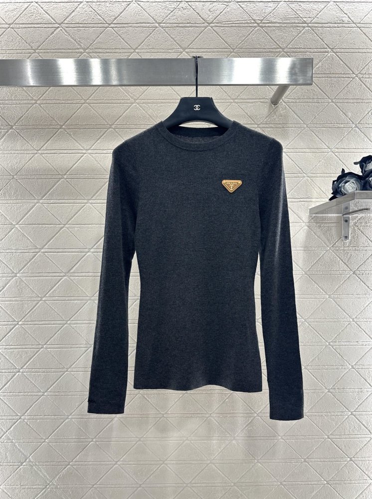 Кофта жіноча