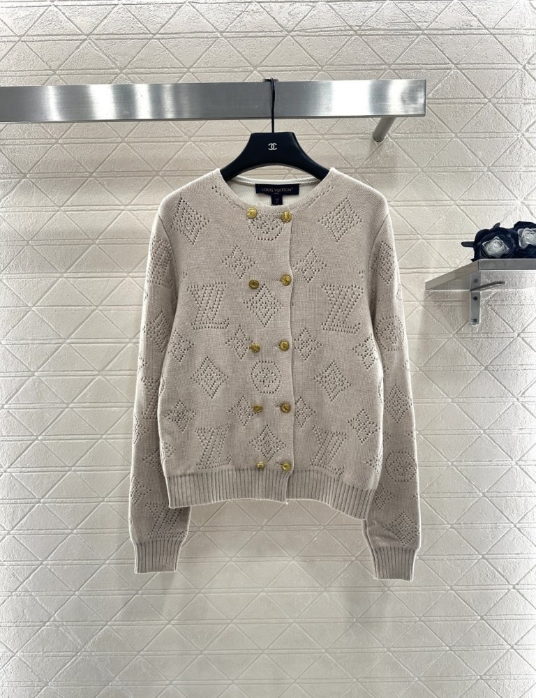 Кофта жіноча