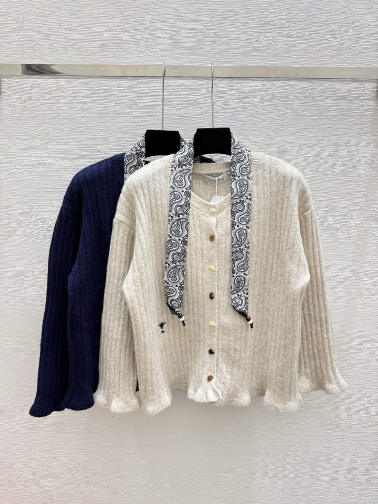 Кофта жіноча