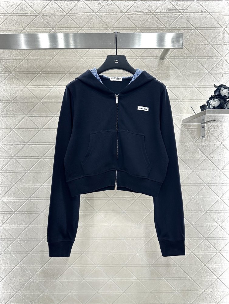 Кофта жіноча