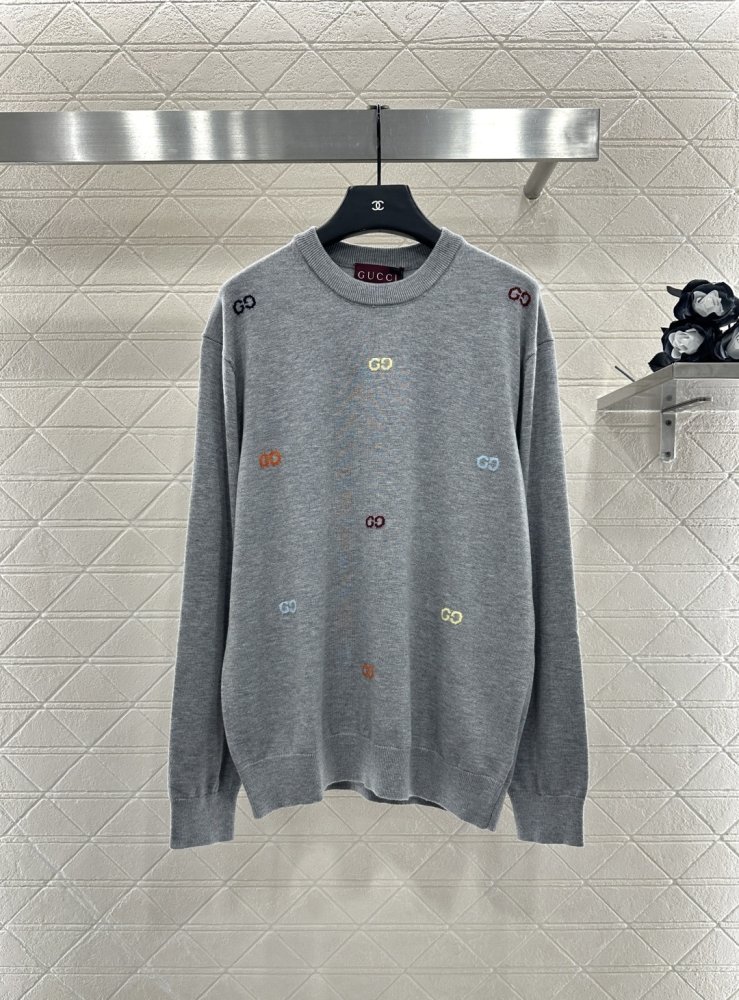 Кофта жіноча