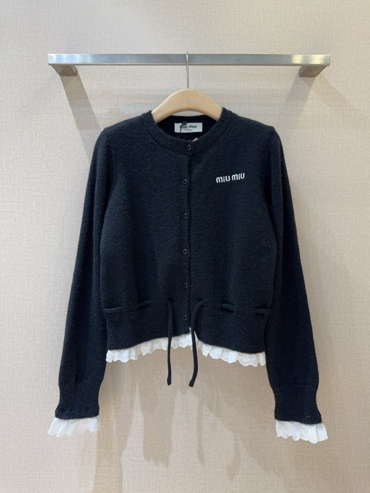 Кофта жіноча